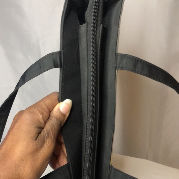 DISNEY Snow Whites Evil Queen black tote handbag. - Picture 6 of 10